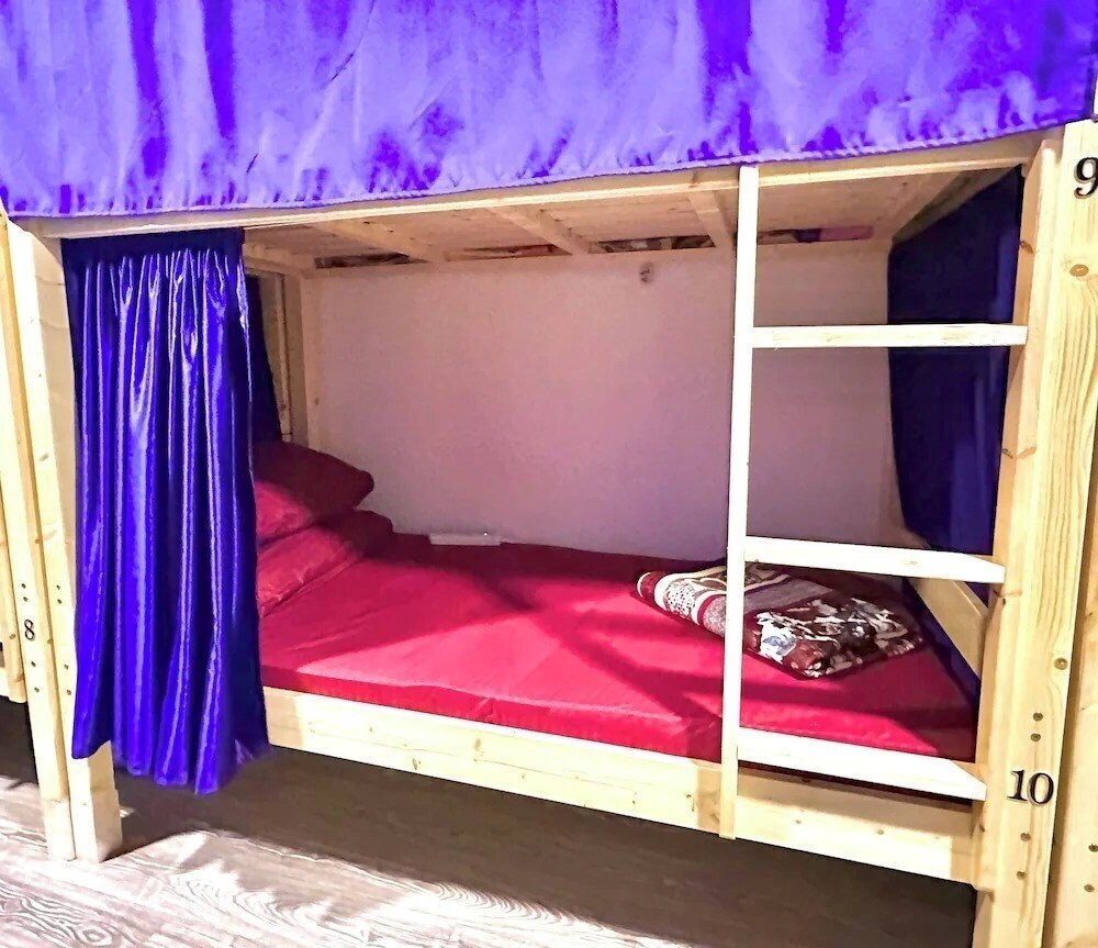 Imaginea Heartland Hostel хостел